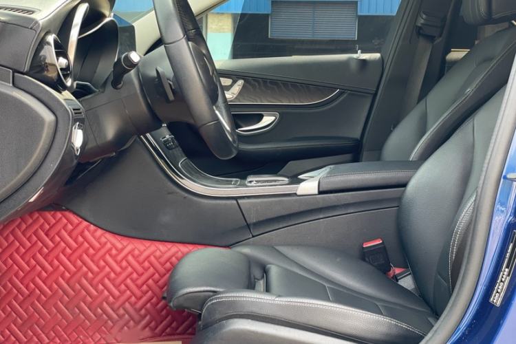 Used Mercedes-Benz C-Class 2019 C 260 L Sport Edition Interior 5