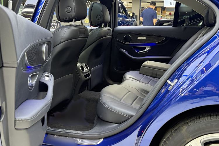 Used Mercedes-Benz C-Class 2019 C 260 L Sport Edition Interior 5