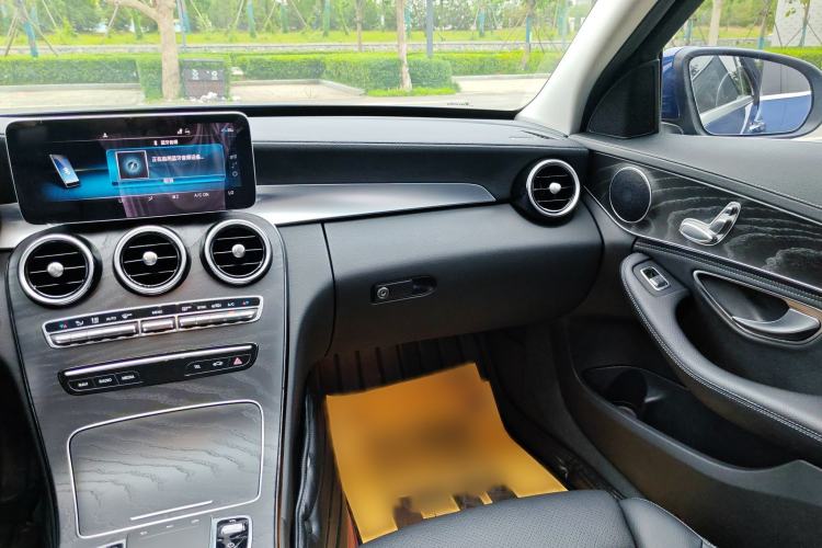 Used Mercedes-Benz C-Class 2019 C 180 L Fashion Edition Sport Version Interior 6