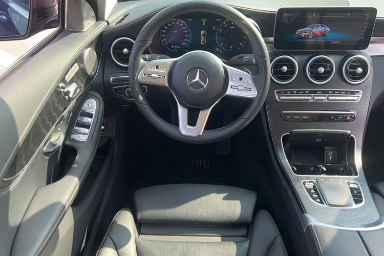 Used Mercedes-Benz C-Class 2019 C 260 L 4MATIC Sport Edition Interior 6