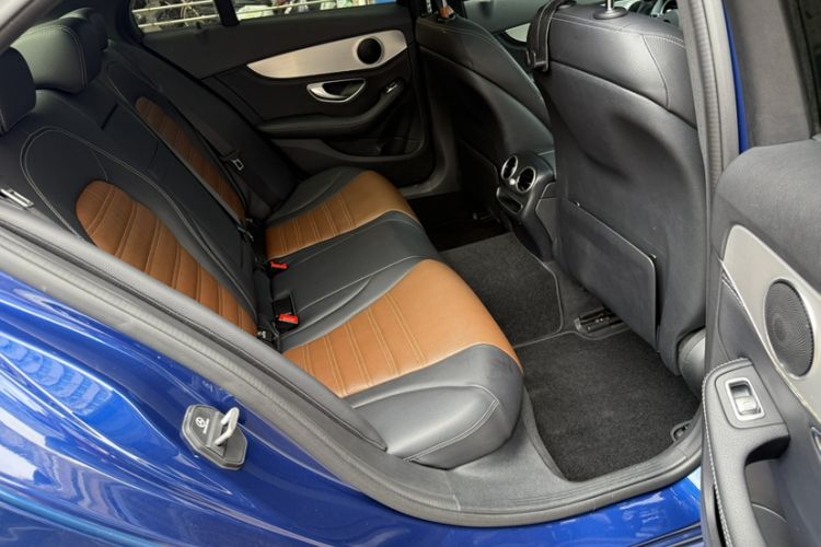 Used Mercedes-Benz C-Class 2019 C 260 Sport Edition Interior 7