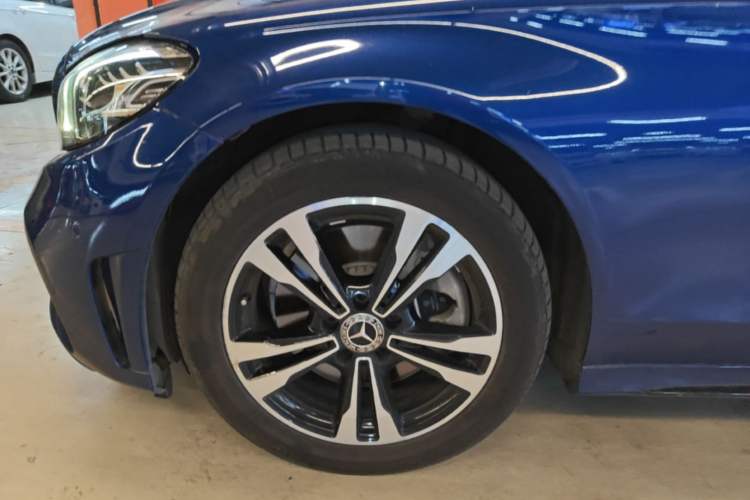 Used Mercedes-Benz C-Class 2019 C 260 Sport Edition Left Front Wheel Hub