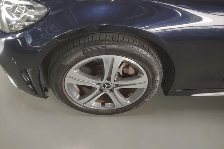 Used Mercedes-Benz C-Class 2019 Restyled C 260 L Sport Edition Left Front Wheel Hub