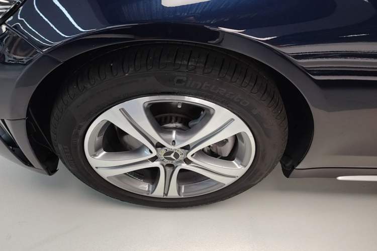 Used Mercedes-Benz C-Class 2019 Restyled C 260 L Sport Edition Left Front Wheel Hub