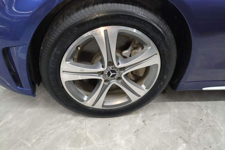 Used Mercedes-Benz C-Class 2019 C 260 L Sport Edition Left Front Wheel Hub