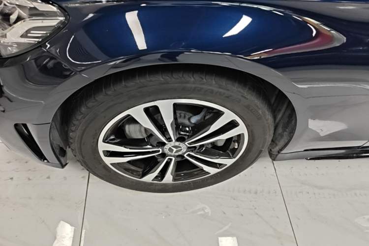 Used Mercedes-Benz C-Class 2019 C 260 Sport Edition Left Front Wheel Hub