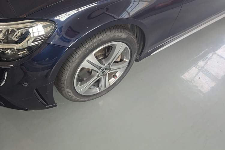 Used Mercedes-Benz C-Class 2019 Restyled C 260 L Sport Edition Left Front Wheel Hub
