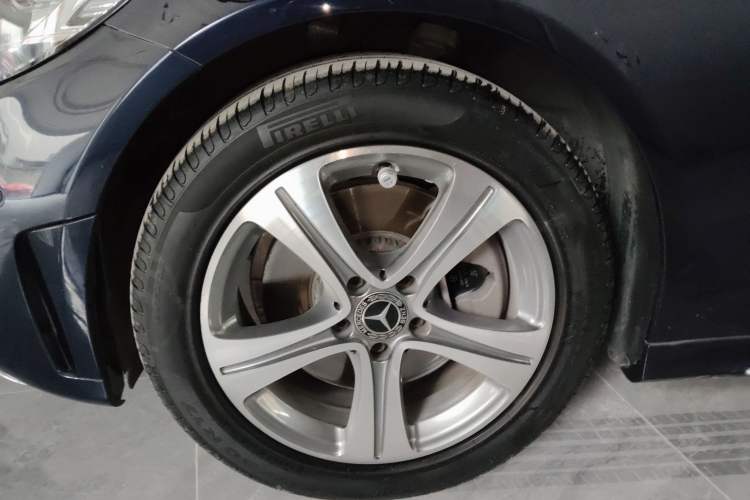Used Mercedes-Benz C-Class 2019 Restyled C 260 L Sport Edition Left Front Wheel Hub