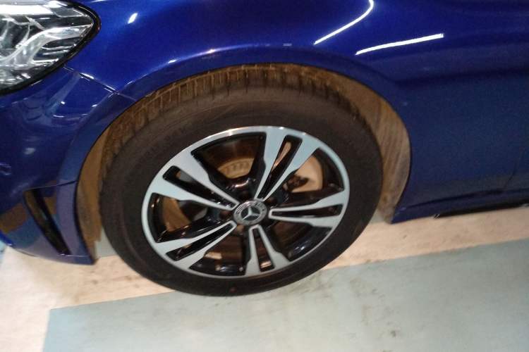 Used Mercedes-Benz C-Class 2019 C 260 Sport Edition Left Front Wheel Hub