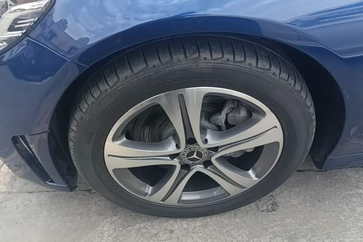Used Mercedes-Benz C-Class 2019 Restyled C 260 L Sport Edition Left Front Wheel Hub