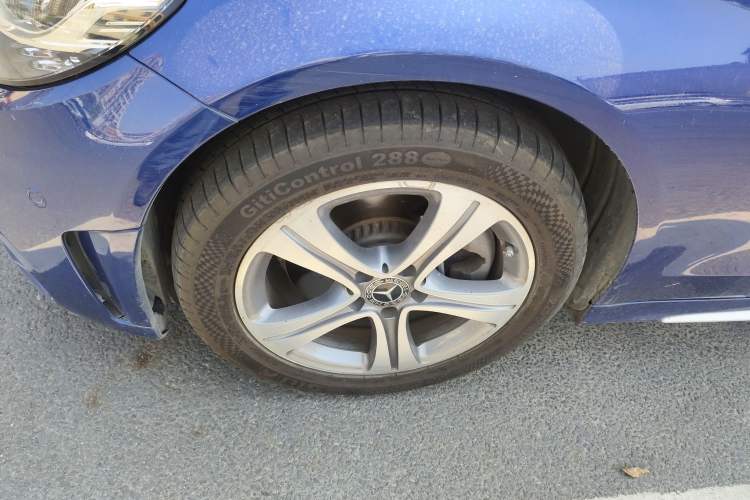 Used Mercedes-Benz C-Class 2019 Restyled C 260 L Sport Edition Left Front Wheel Hub