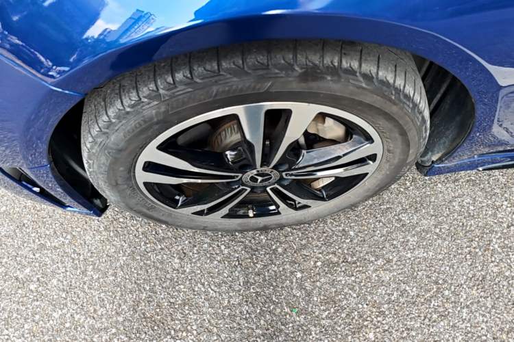 Used Mercedes-Benz C-Class 2019 C 260 Sport Edition Left Front Wheel Hub
