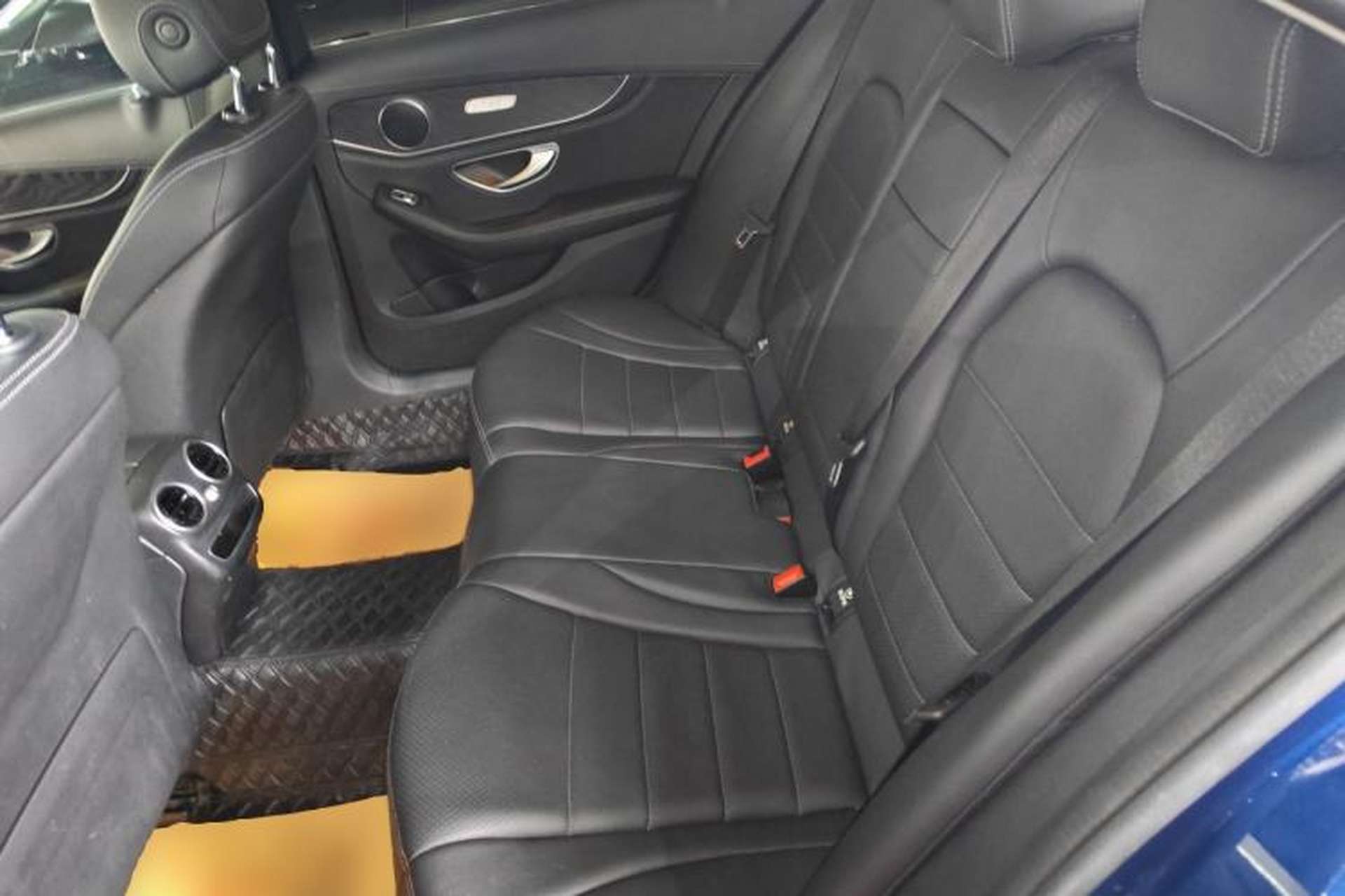 Used Mercedes-Benz C-Class 2019 C 180 L Fashion Edition Sport Version Left Rear Seat