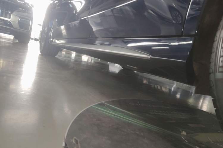 Used Mercedes-Benz C-Class 2019 Restyled C 260 L Sport Edition Left Side Sill