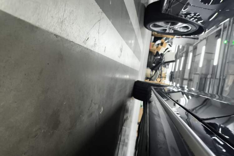 Used Mercedes-Benz C-Class 2019 C 260 L Sport Edition Left Side Sill
