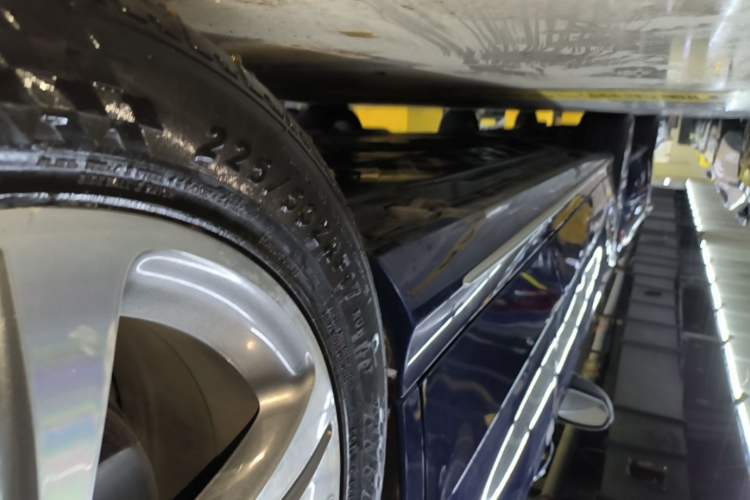 Used Mercedes-Benz C-Class 2019 C 260 L Sport Edition Left Side Sill