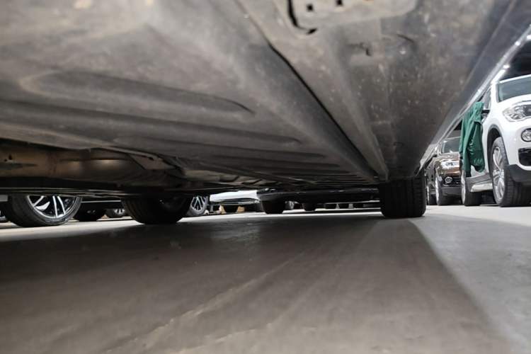 Used Mercedes-Benz C-Class 2019 C 260 L Sport Edition Left Side Sill