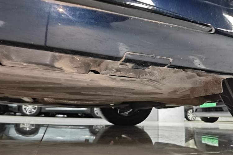 Used Mercedes-Benz C-Class 2019 C 260 Sport Edition Left Side Sill