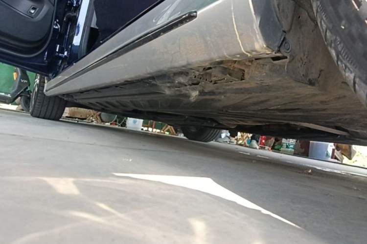 Used Mercedes-Benz C-Class 2019 C 260 Sport Edition Left Side Sill