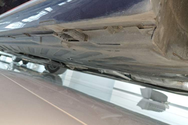 Used Mercedes-Benz C-Class 2019 Restyled C 260 L Sport Edition Left Side Sill