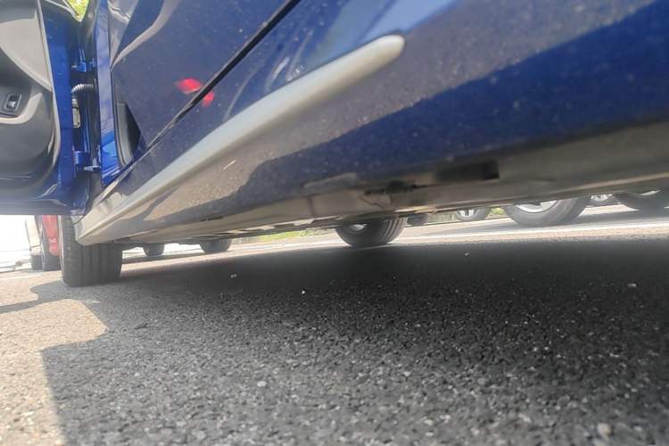 Used Mercedes-Benz C-Class 2019 Restyled C 260 L Sport Edition Left Side Sill