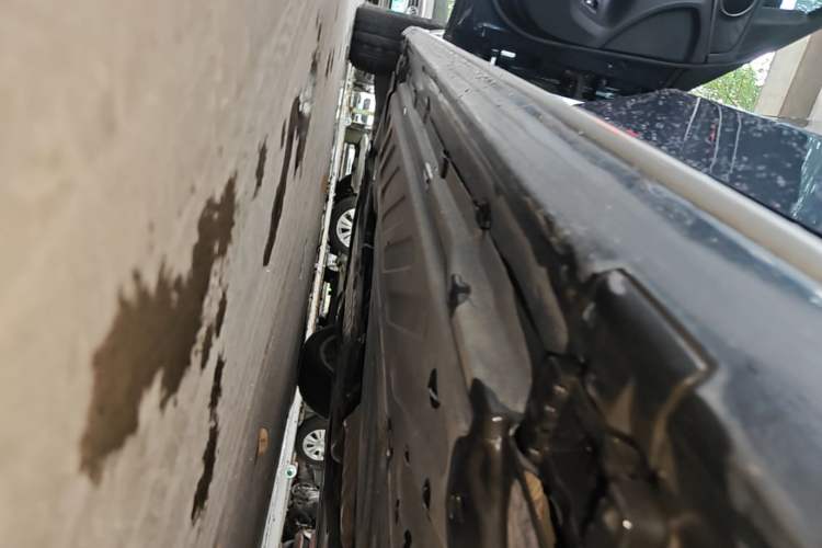 Used Mercedes-Benz C-Class 2019 Restyled C 260 L Sport Edition Left Side Sill
