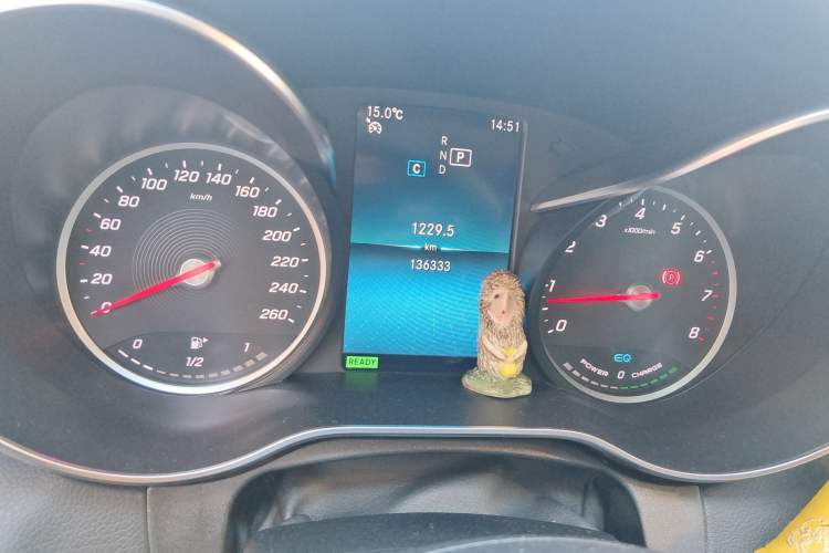 Used Mercedes-Benz C-Class 2019 C 260 L Sport Edition Odometer Close Up