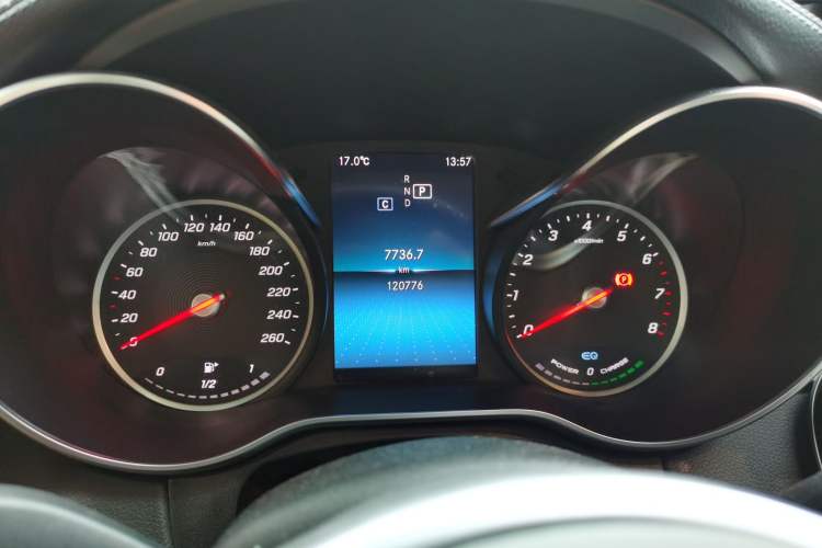 Used Mercedes-Benz C-Class 2019 C 260 L Sport Edition Odometer Close Up