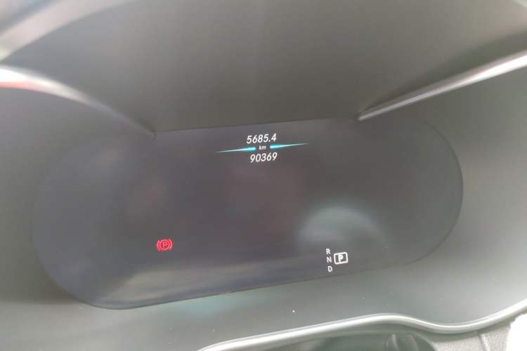 Used Mercedes-Benz C-Class 2019 Restyled C 260 L Sport Edition Odometer Close Up