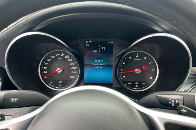 Used Mercedes-Benz C-Class 2019 C 180 L Fashion Edition Sport Version Odometer Close Up
