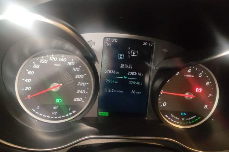 Used Mercedes-Benz C-Class 2019 C 260 L Sport Edition Odometer Close Up