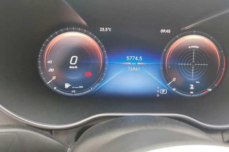 Used Mercedes-Benz C-Class 2019 Restyled C 260 L Sport Edition Odometer Close Up