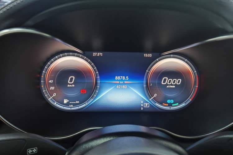 Used Mercedes-Benz C-Class 2019 C 260 Coupe Odometer Close Up