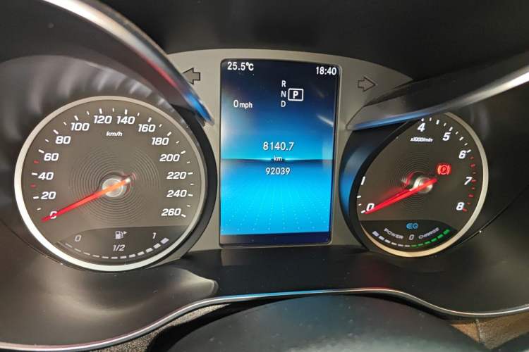 Used Mercedes-Benz C-Class 2019 C 260 L Sport Edition Odometer Close Up