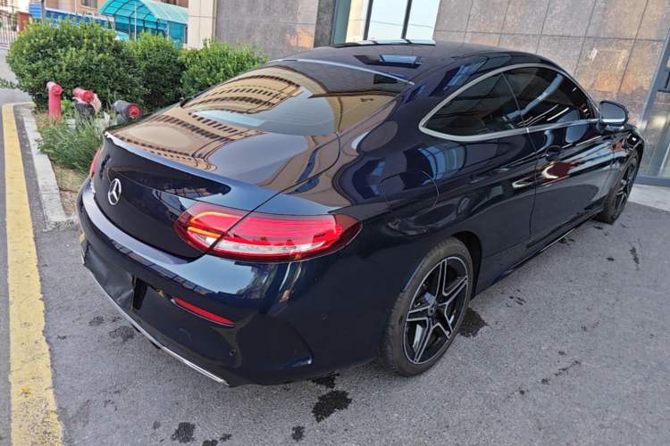 Used Mercedes-Benz C-Class 2019 C 260 Coupe Rear Right 45 Deg