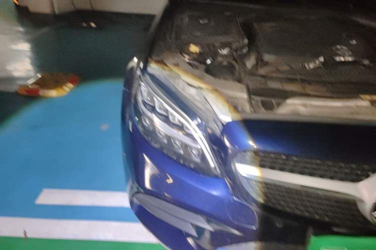 Used Mercedes-Benz C-Class 2019 C 260 Estate Right Front Headlight