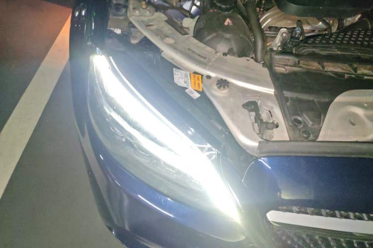 Used Mercedes-Benz C-Class 2019 C 260 L Sport Edition Right Front Headlight