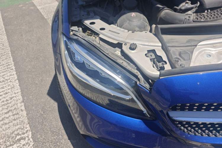 Used Mercedes-Benz C-Class 2019 C 180 L Fashion Edition Sport Version Right Front Headlight