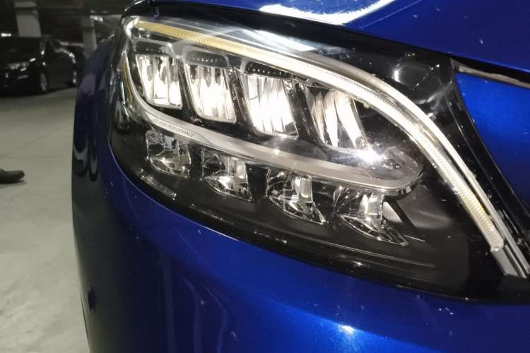 Used Mercedes-Benz C-Class 2019 C 180 L Fashion Edition Sport Version Right Front Headlight