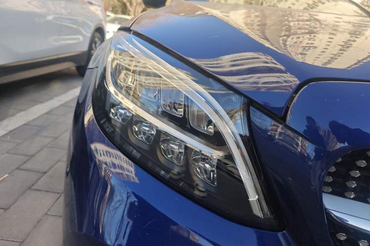 Used Mercedes-Benz C-Class 2019 C 260 Coupe Right Front Headlight