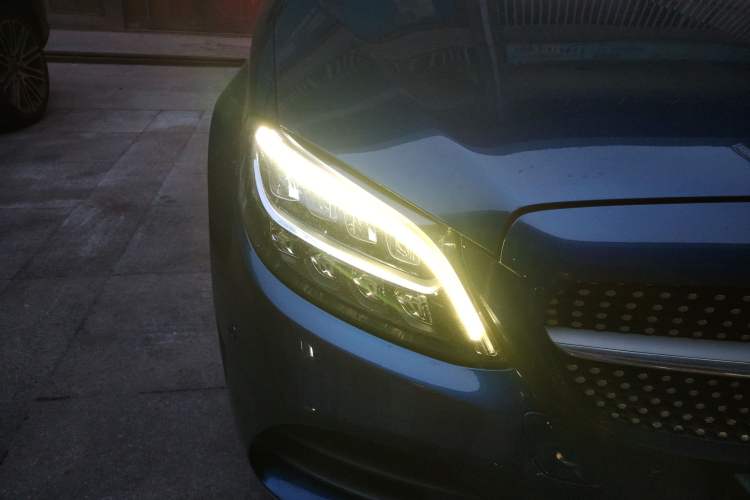 Used Mercedes-Benz C-Class 2019 Updated C 260 L Right Front Headlight