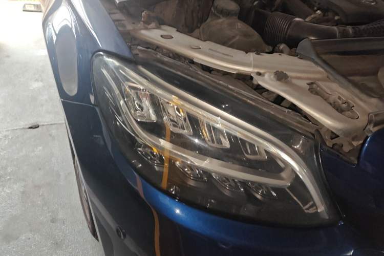 Used Mercedes-Benz C-Class 2019 C 180 L Fashion Edition Sport Version Right Front Headlight