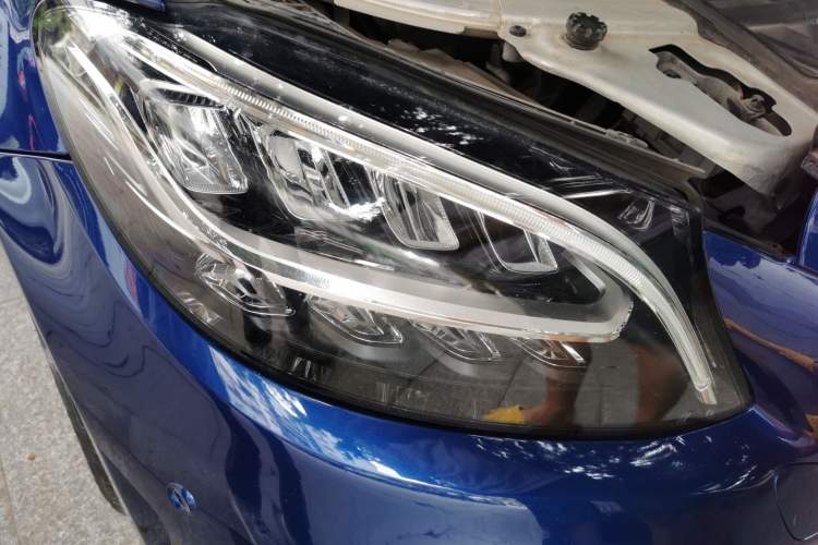 Used Mercedes-Benz C-Class 2019 Restyled C 260 L Sport Edition Right Front Headlight