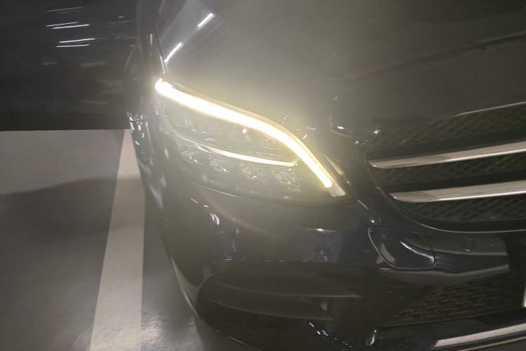 Used Mercedes-Benz C-Class 2019 C 260 Sport Edition Right Front Headlight