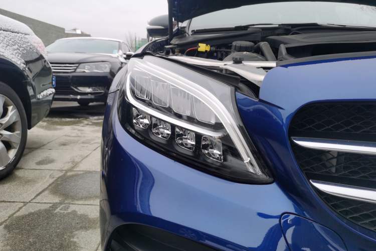 Used Mercedes-Benz C-Class 2019 C 260 Sport Edition 4MATIC Right Front Headlight