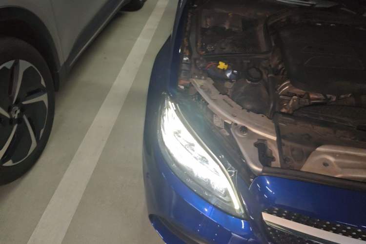 Used Mercedes-Benz C-Class 2019 C 260 Coupe Right Front Headlight