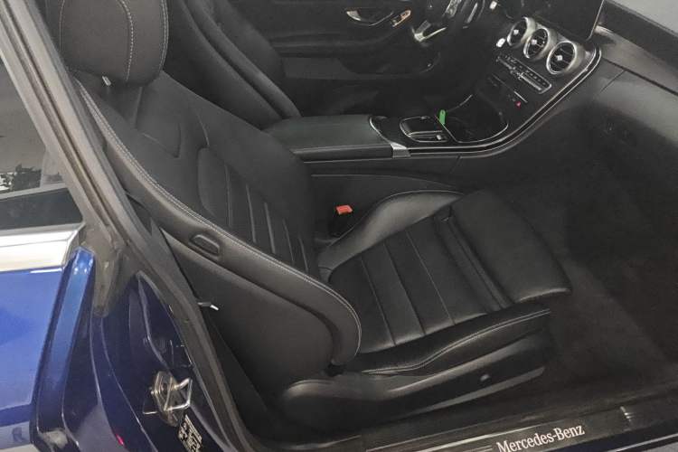 Used Mercedes-Benz C-Class 2019 C 260 Coupe Right Front Seat