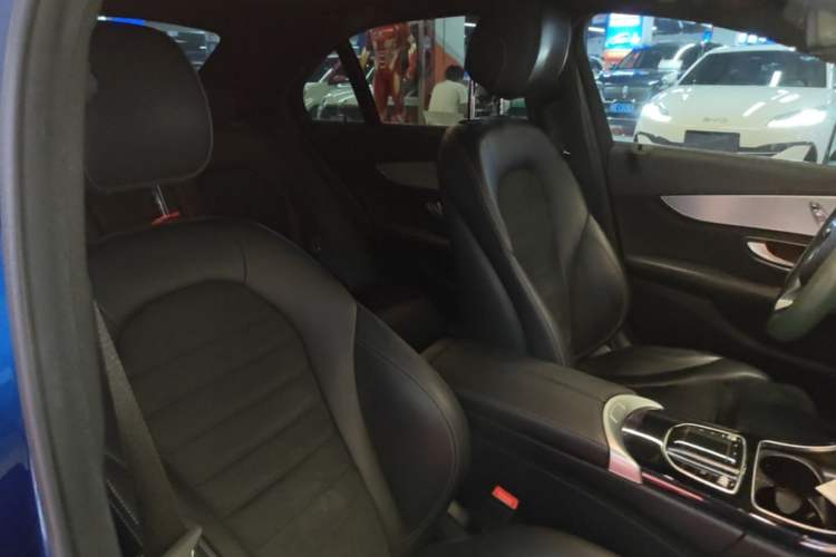 Used Mercedes-Benz C-Class 2019 C 260 Sport Edition Right Front Seat