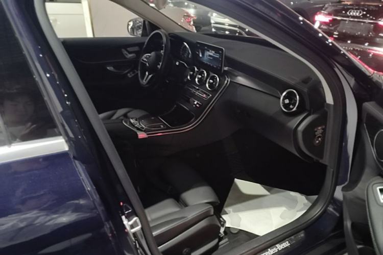Used Mercedes-Benz C-Class 2019 Restyled C 260 L Sport Edition Right Front Seat