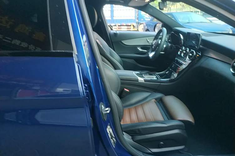 Used Mercedes-Benz C-Class 2019 C 260 Sport Edition Right Front Seat